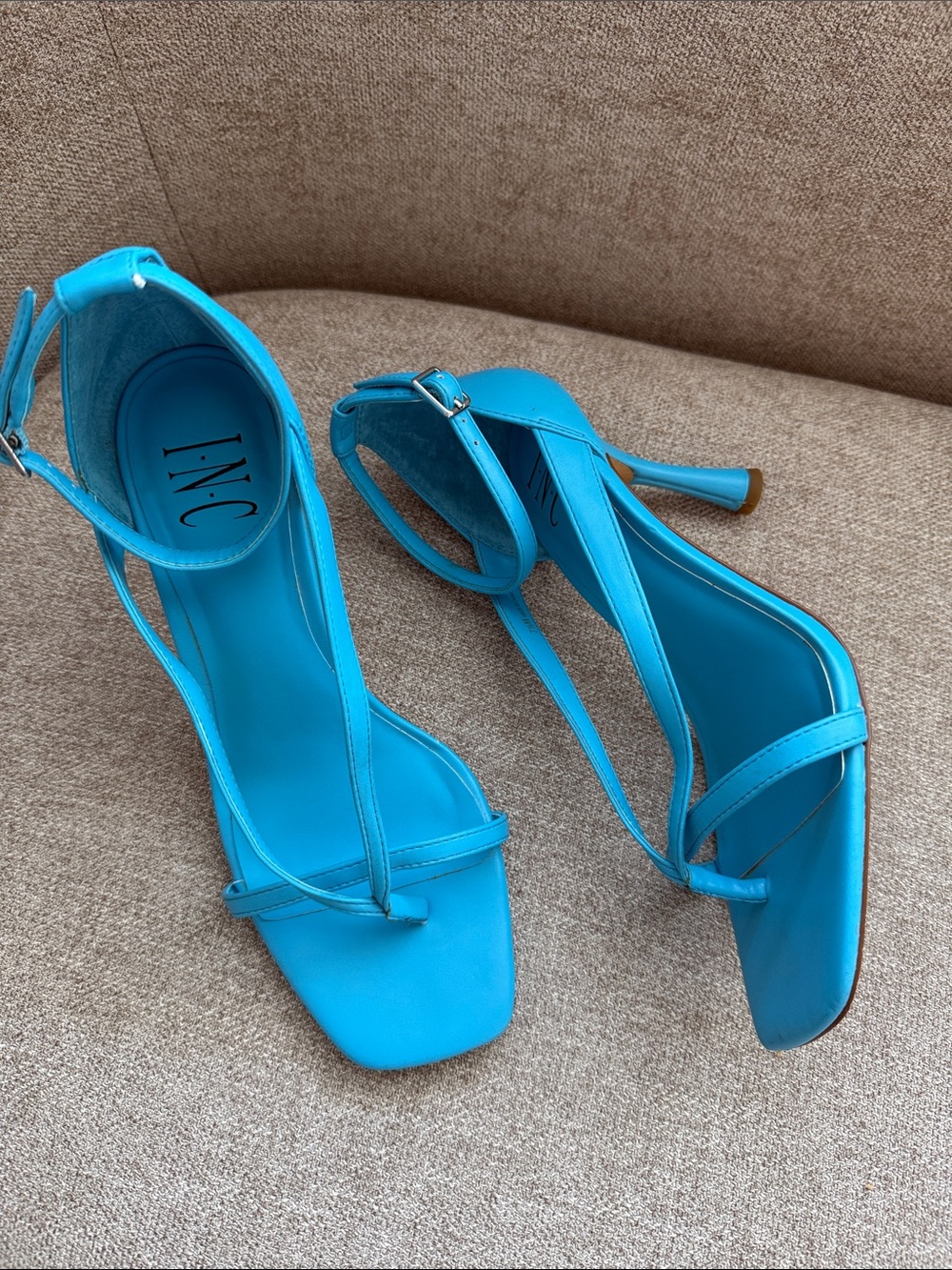 INC International Concepts Bright Turquoise Strappy Heels 7.5